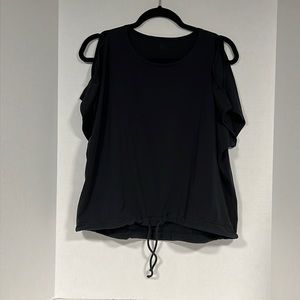 Lululemon woman’s sz 4/6 top
